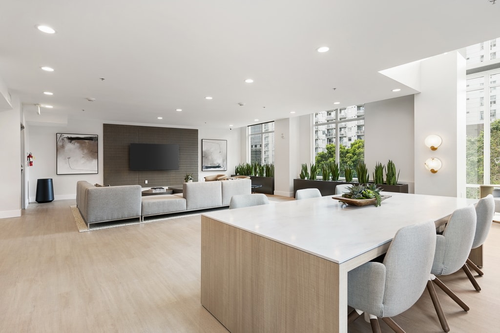 Vantage Pointe Image 19