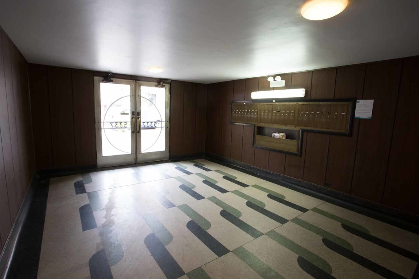 5337 S. Hyde Park Boulevard Image 8