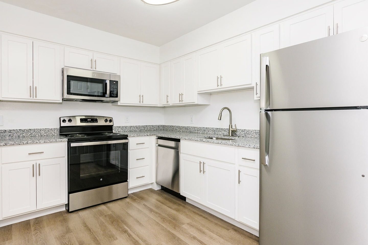 Crofton Village Apartments Image 2