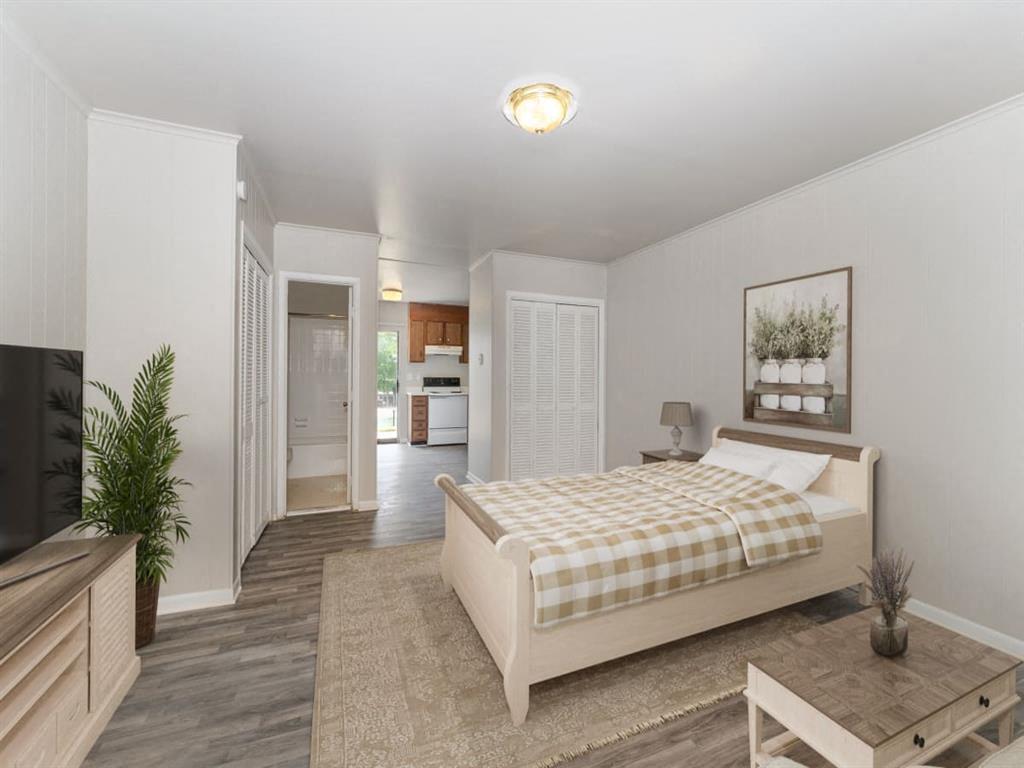 Meadowview Apartments and Townhomes Image 9
