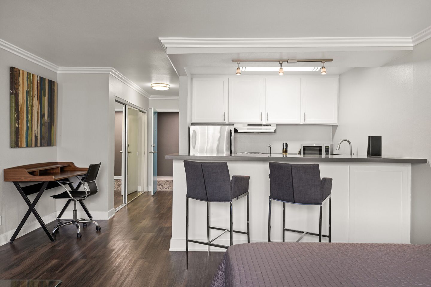 1200 Riverside Image 22