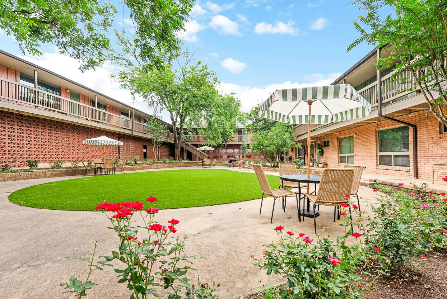 Lorrain Apartments Image 1