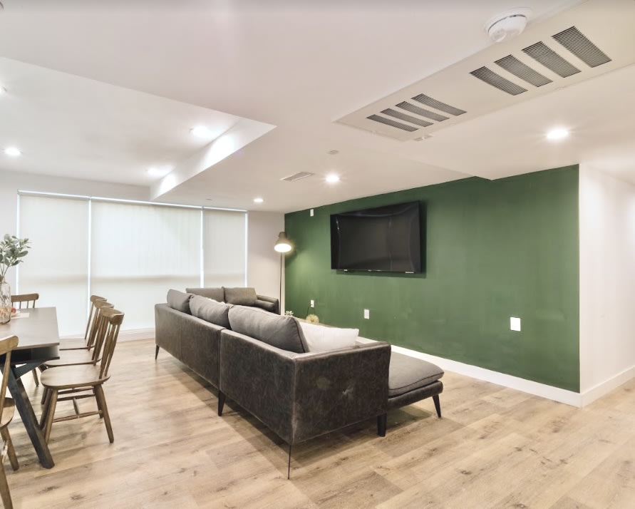 1455 W 36th Street - Co-Living Image 13
