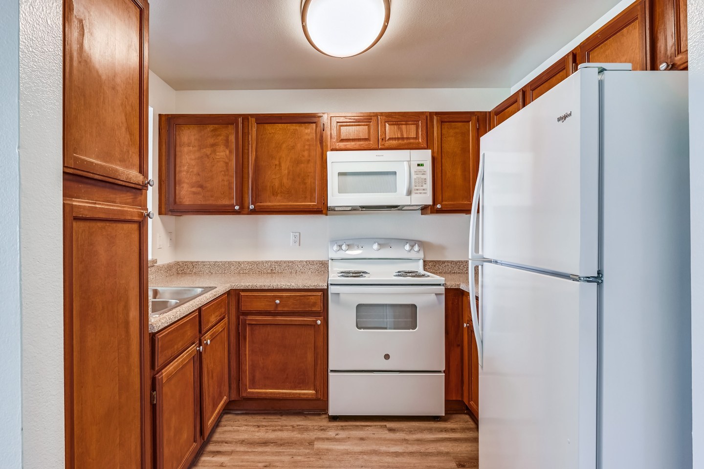 Casa Grande Senior Apartments - Senior Housing Image 4