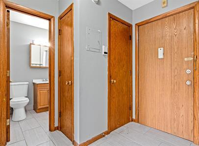 3428 Harriet Apartments Image 16