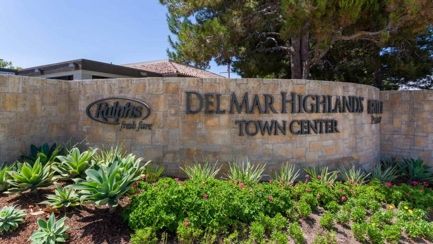 The Village at Del Mar Heights Image 27