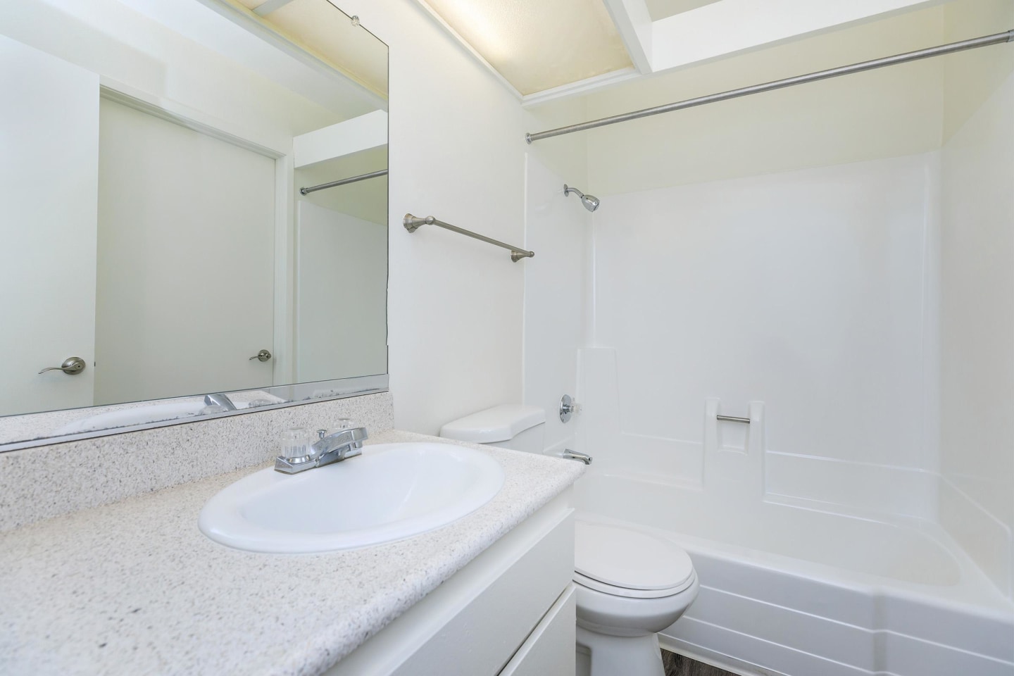 Country Hills Apartment Homes Image 44
