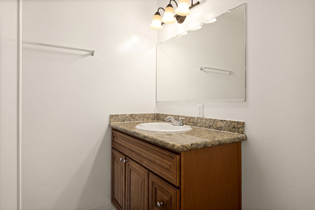 Parthenia Terrace Apartments Image 10