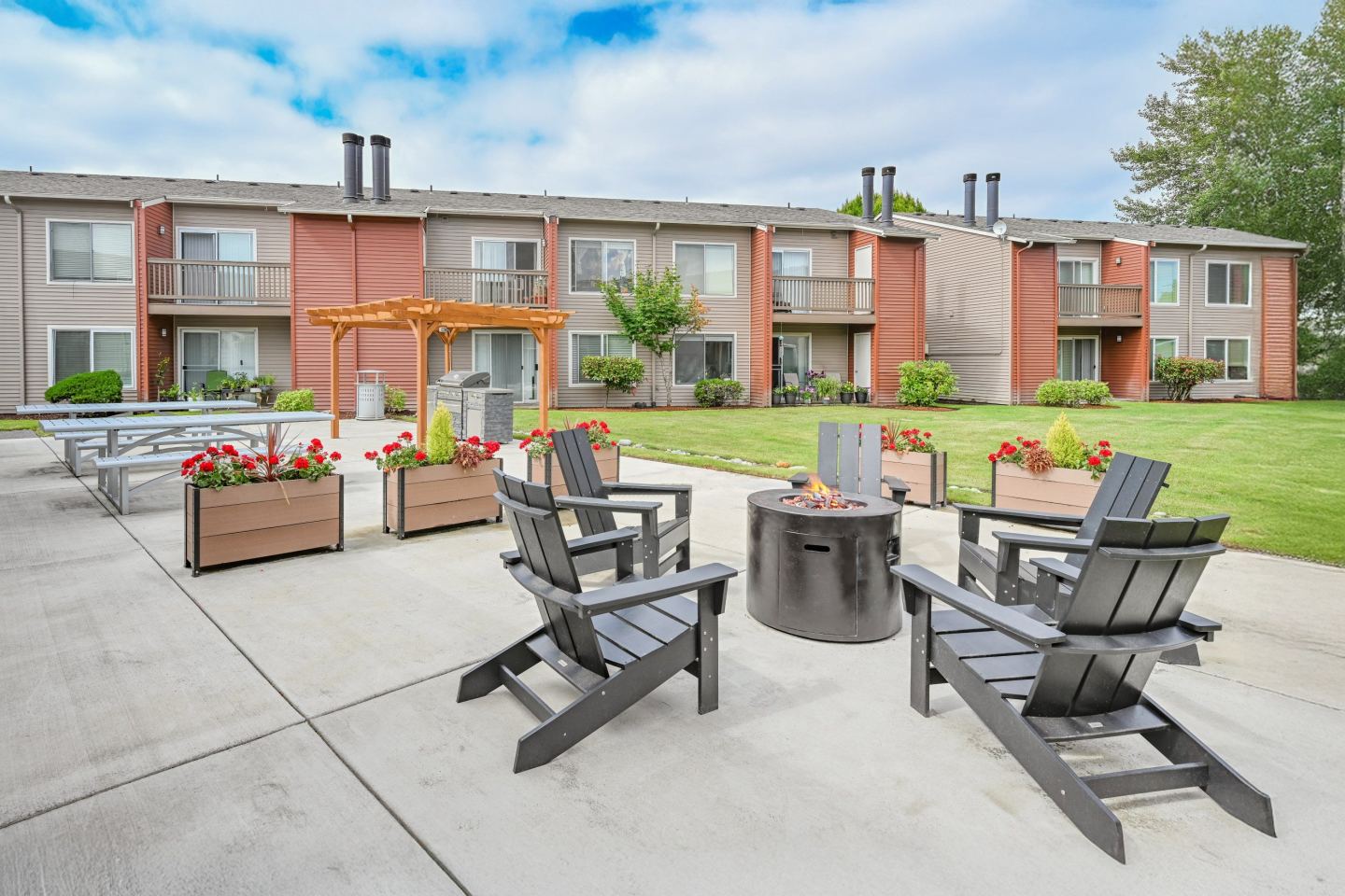 Pointe East Image 18