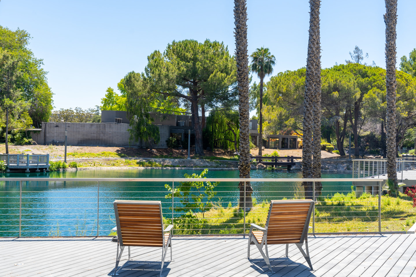 1250 Lakeside Image 17