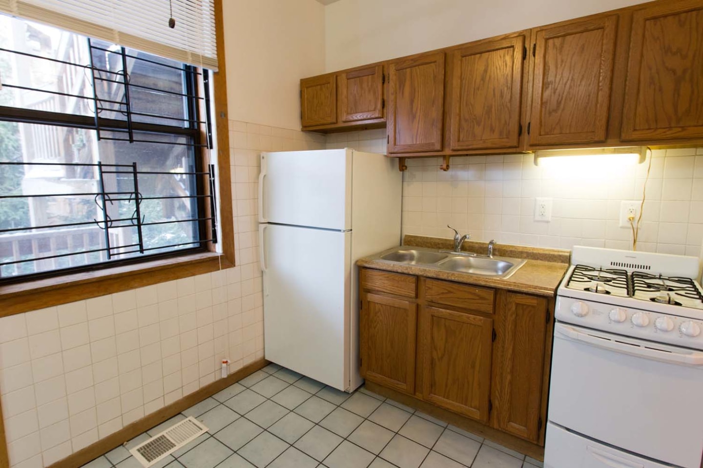 1018 E. 54th Street Image 12