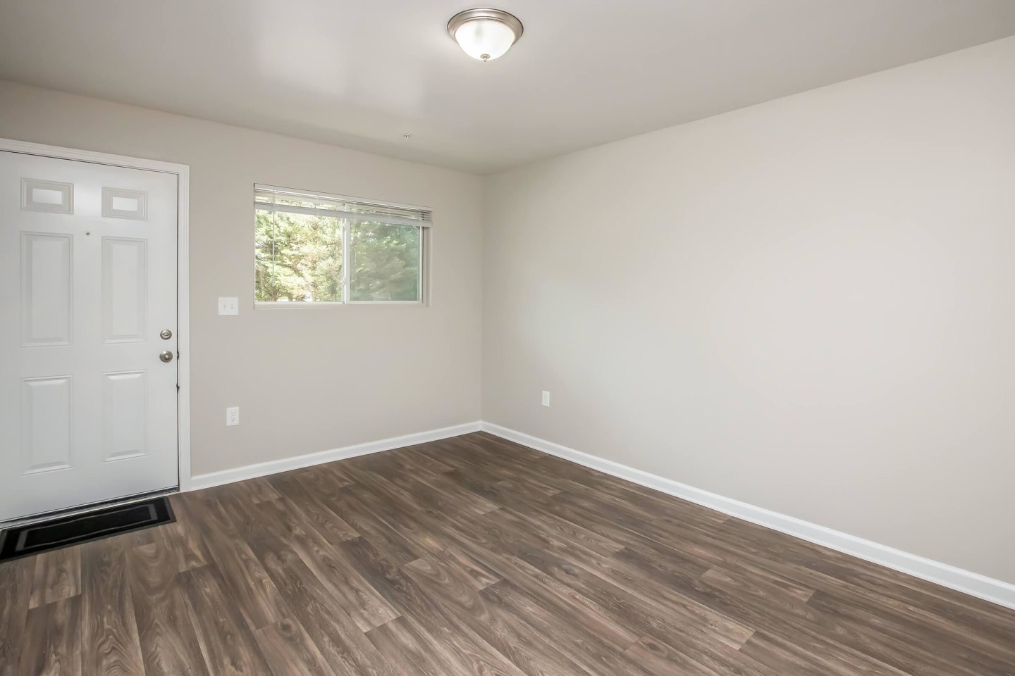 Belmont Crossing Image 17