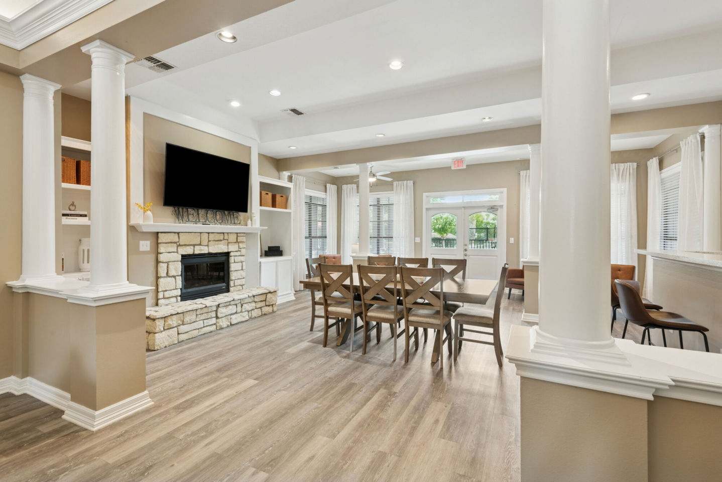 Lakeshore Villas Image 23