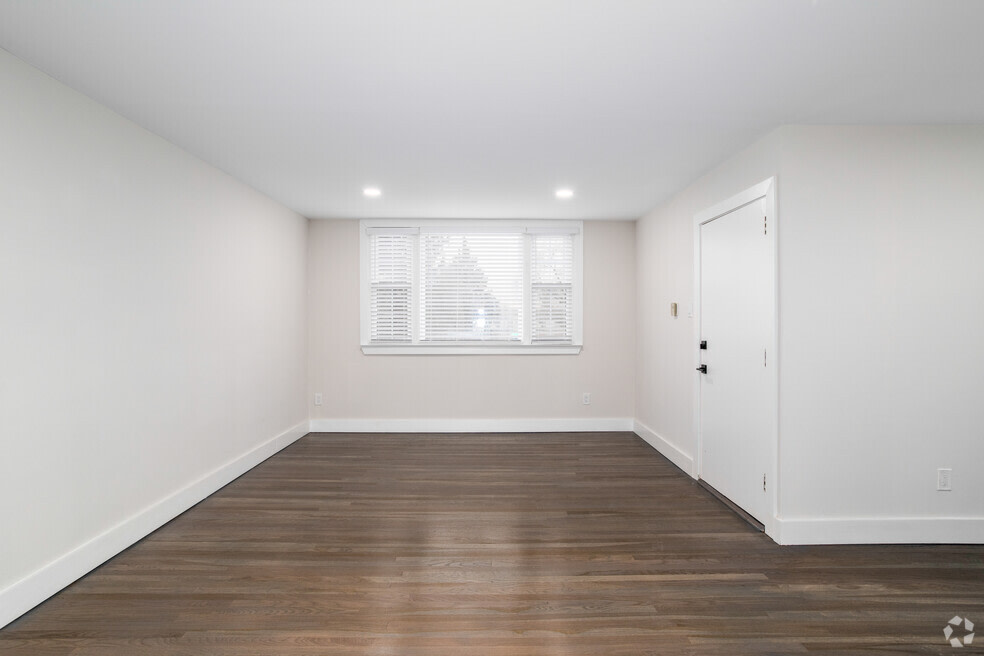 Parkview Manor Image 6