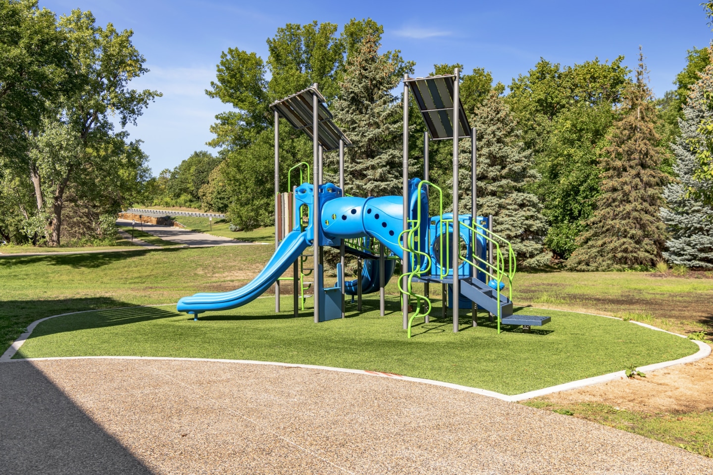 Pebblebrook Court Image 13