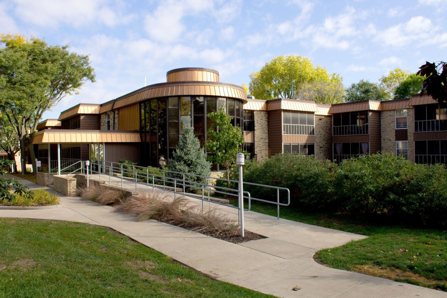 Edina Seasons Image 22