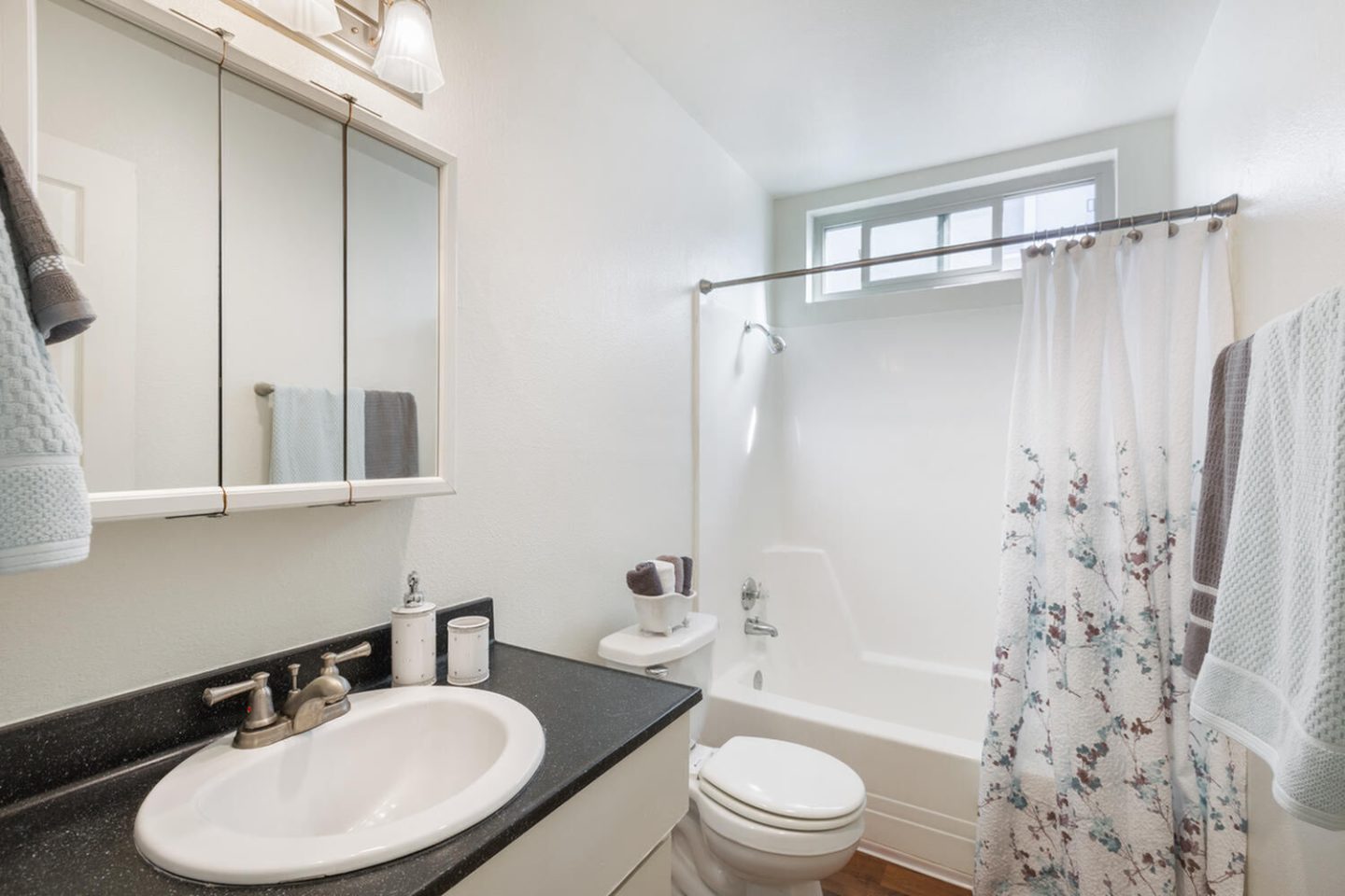 Elan Beachlofts Image 12