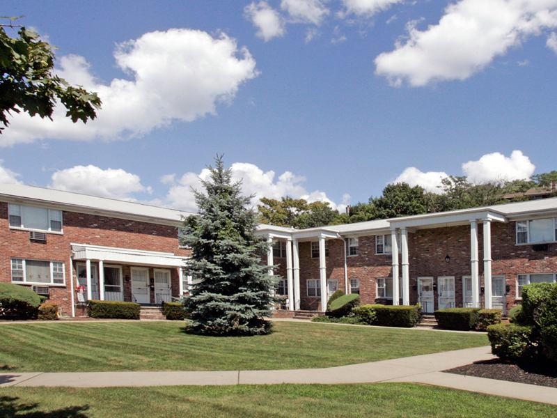 Pompton Hills Image 1