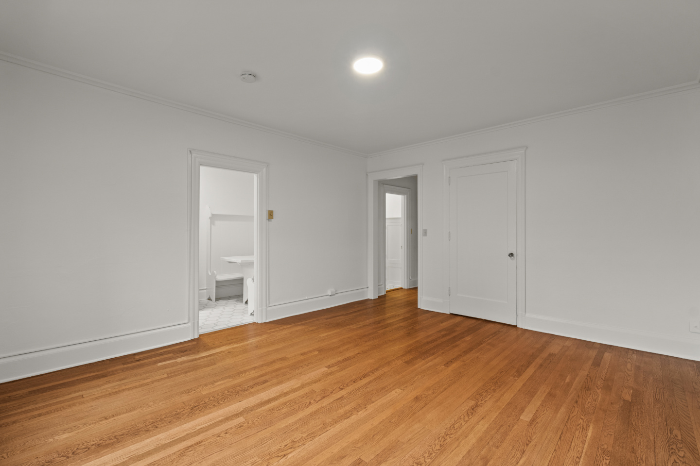 Campus Apartments Image 8