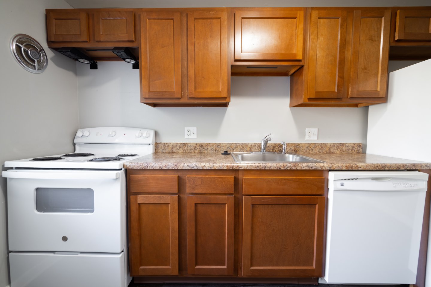 Willowbrooke Apartments & Townhomes Image 95