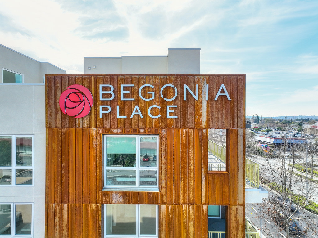 Begonia Place Image 38