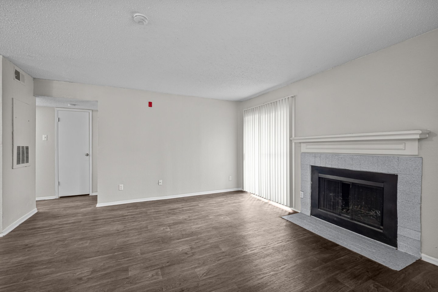 Pine Oaks Image 15
