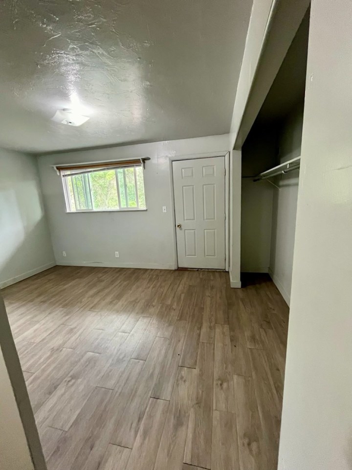 University Villa Apartments Image 18