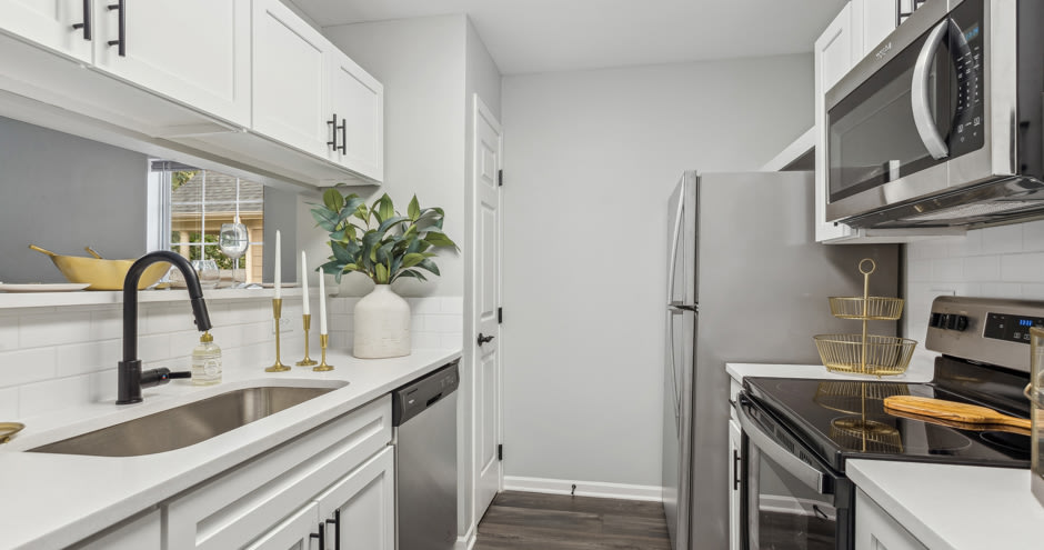 Stratford Green Apartment Homes Image 3