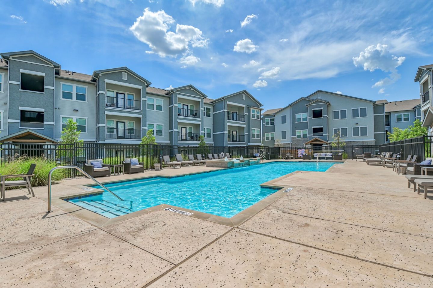 Plum Tree Apartments Image 12