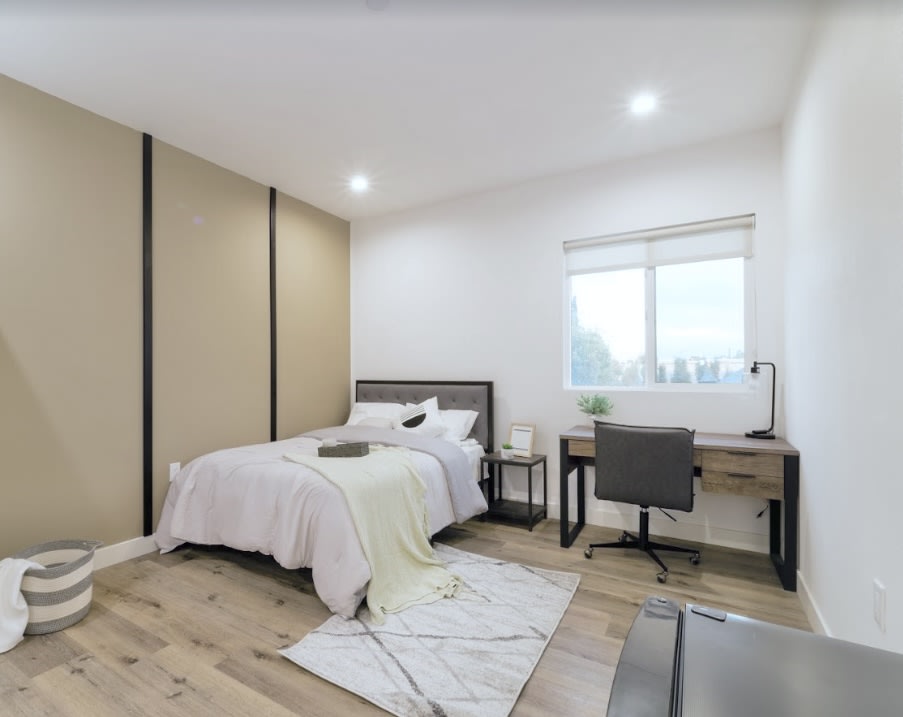 1455 W 36th Street - Co-Living Image 15