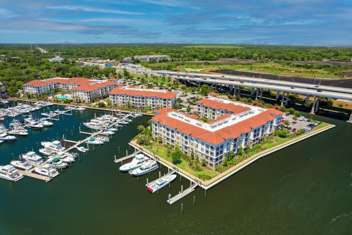 Views at Harbortown Image 11