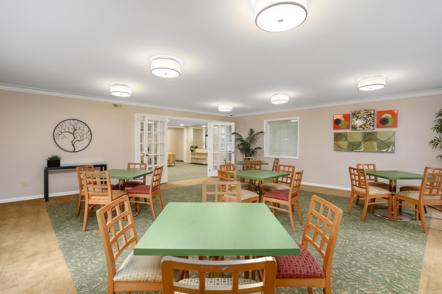 Farmington Oaks Image 25