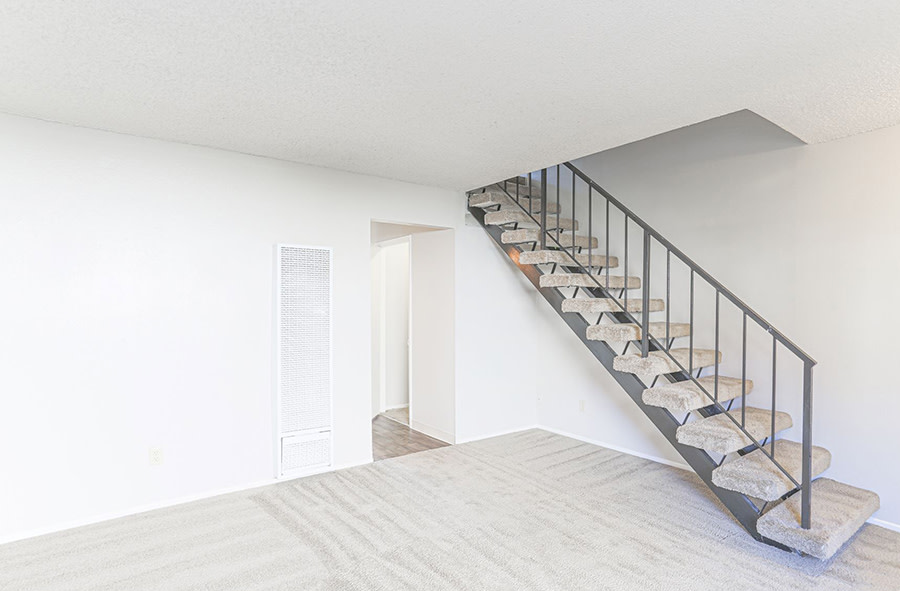 Autumn Oaks Townhomes & Apartments Image 9
