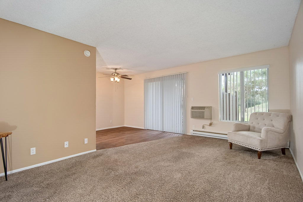 St. Charles Oaks Apartments Image 36