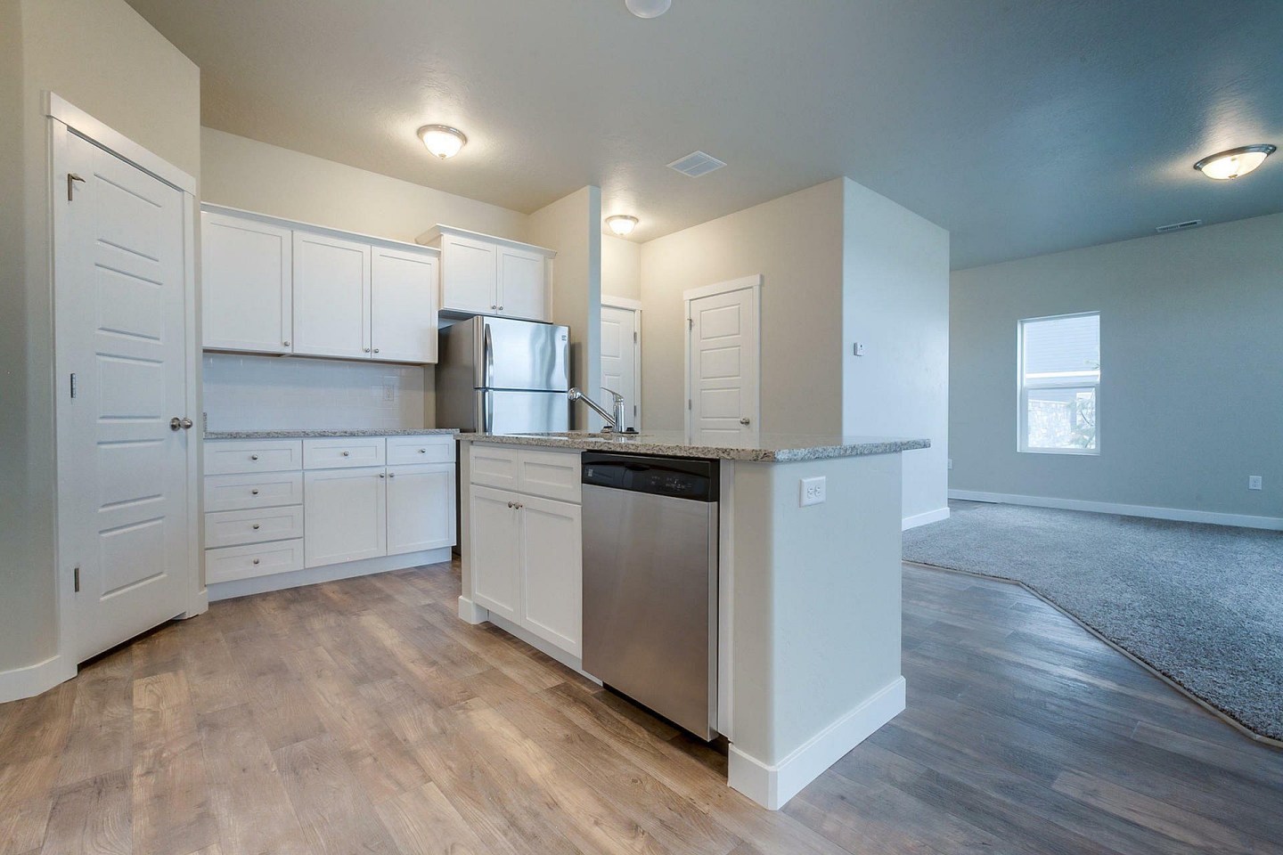 Kensington Apartments Image 43