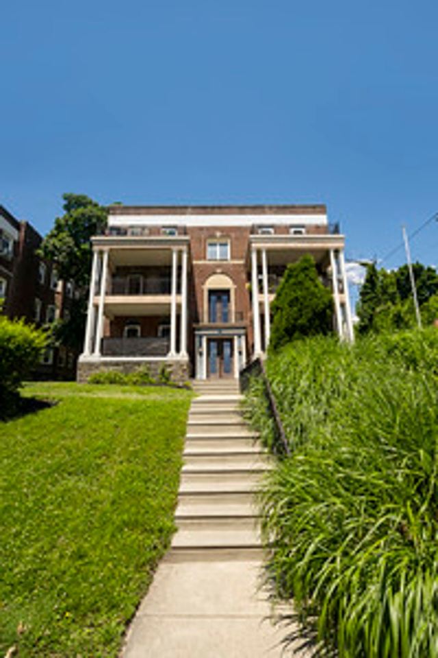 Wayne Walnut Image 3