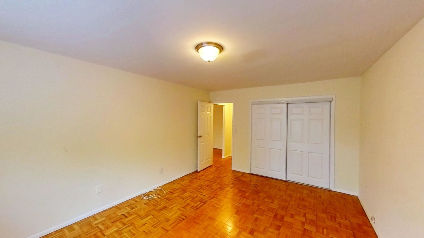Grand Imperial Apartments Image 17
