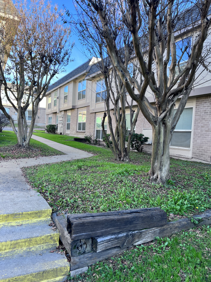 Autumn Creek Apartmenta Image 2