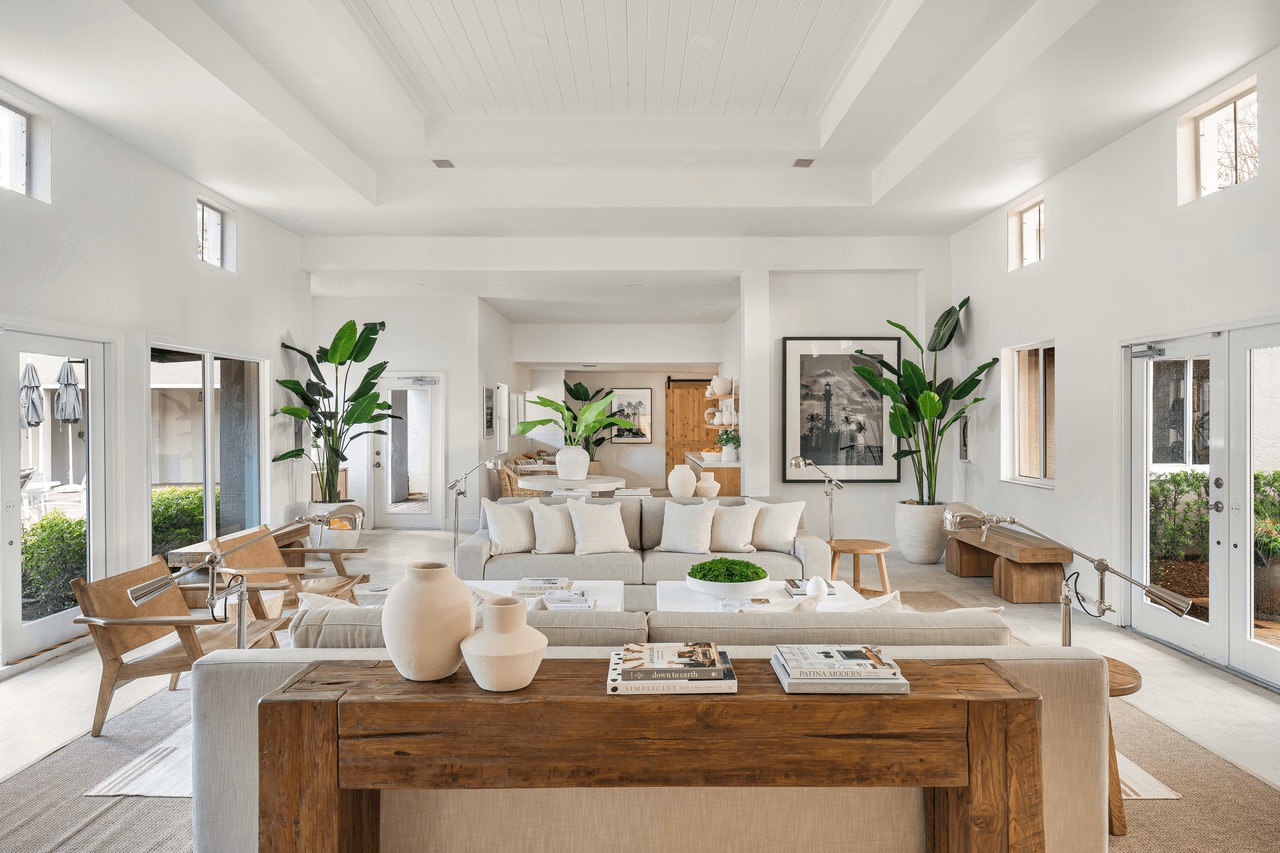 Coconut Palm Club Image 19