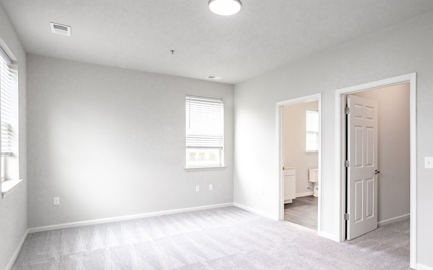 The Residences at Harbor Landing Image 14