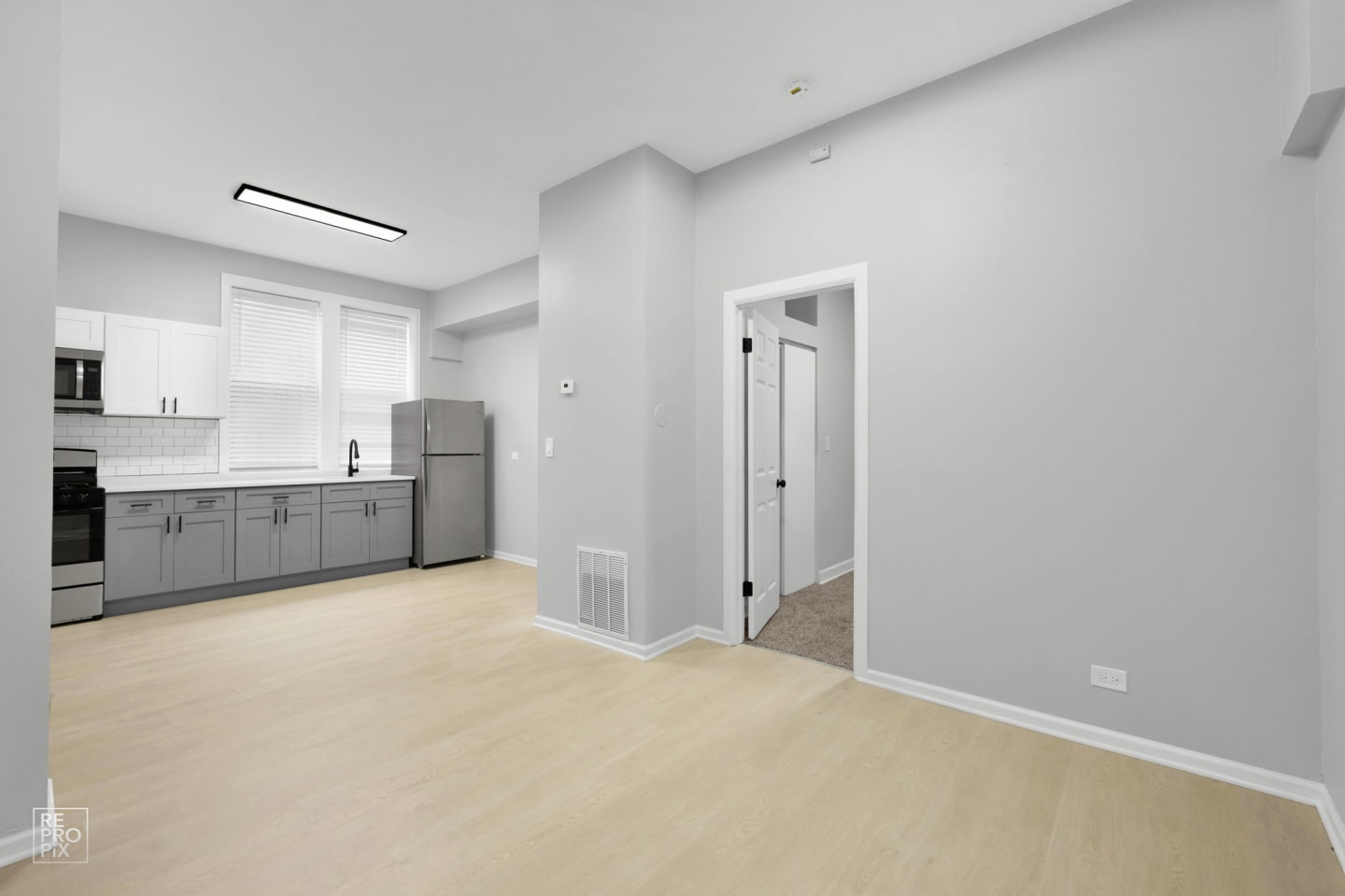 2542 S Trumbull Image 11
