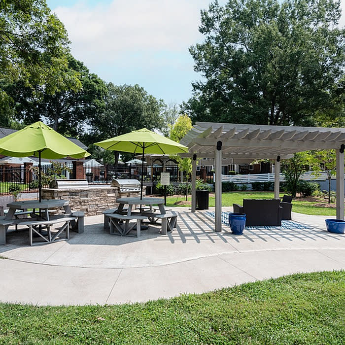 Gardens at Country Club Image 15