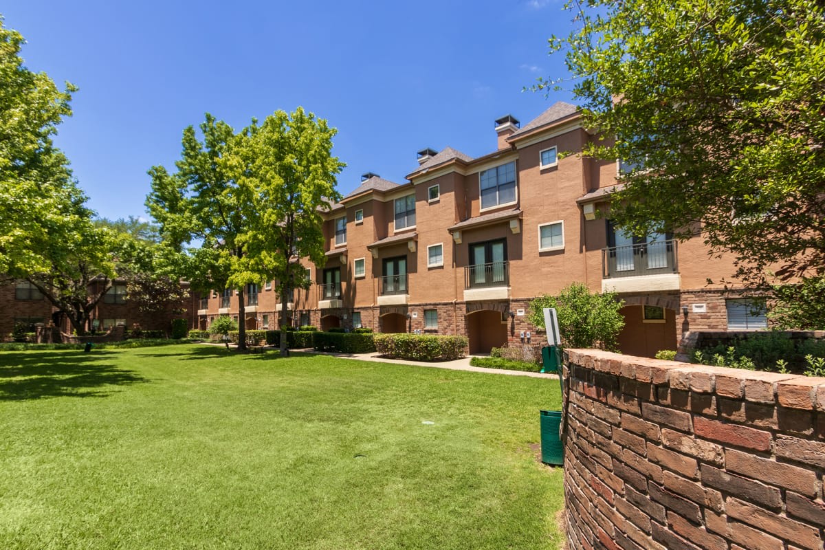 The Brownstones Townhome Apartments Image 42