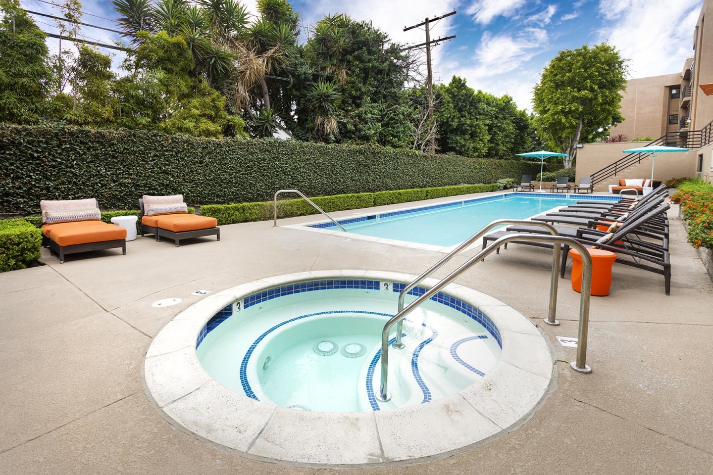 Burbank Gardens Image 2