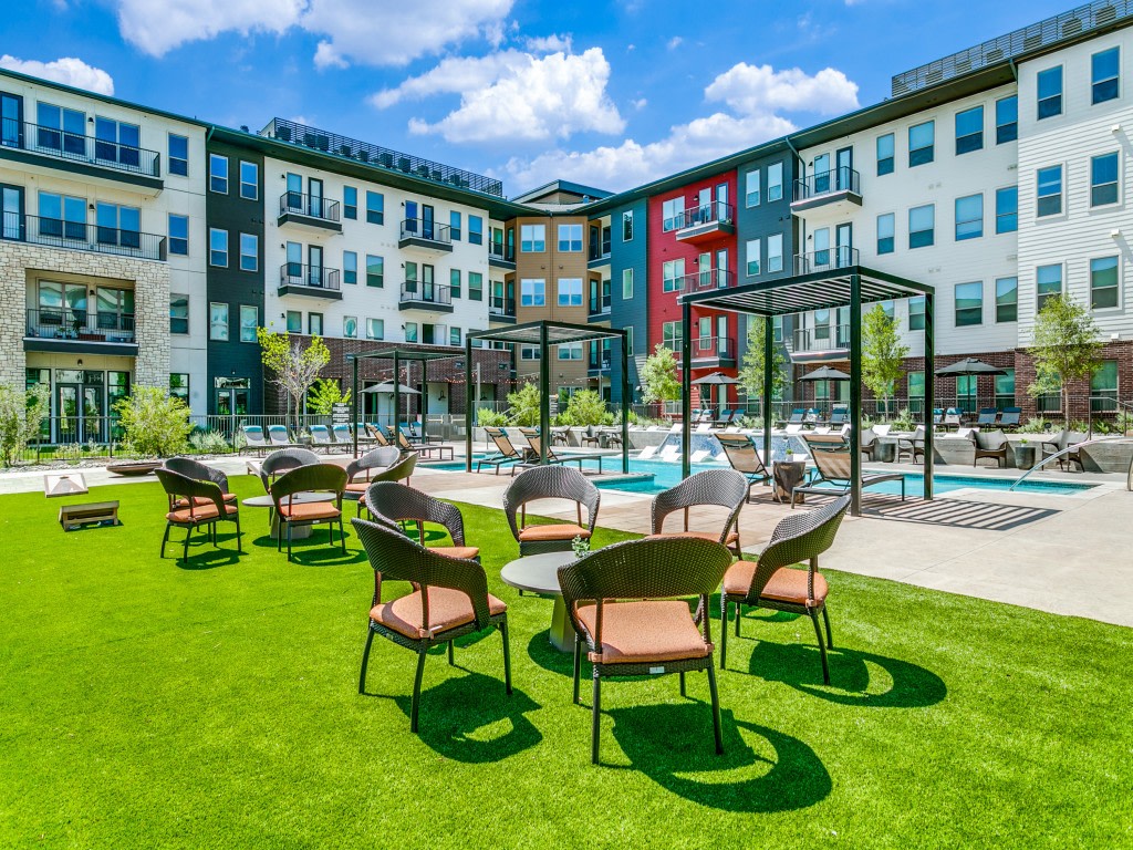 Sagemont Luxury Living Image 76