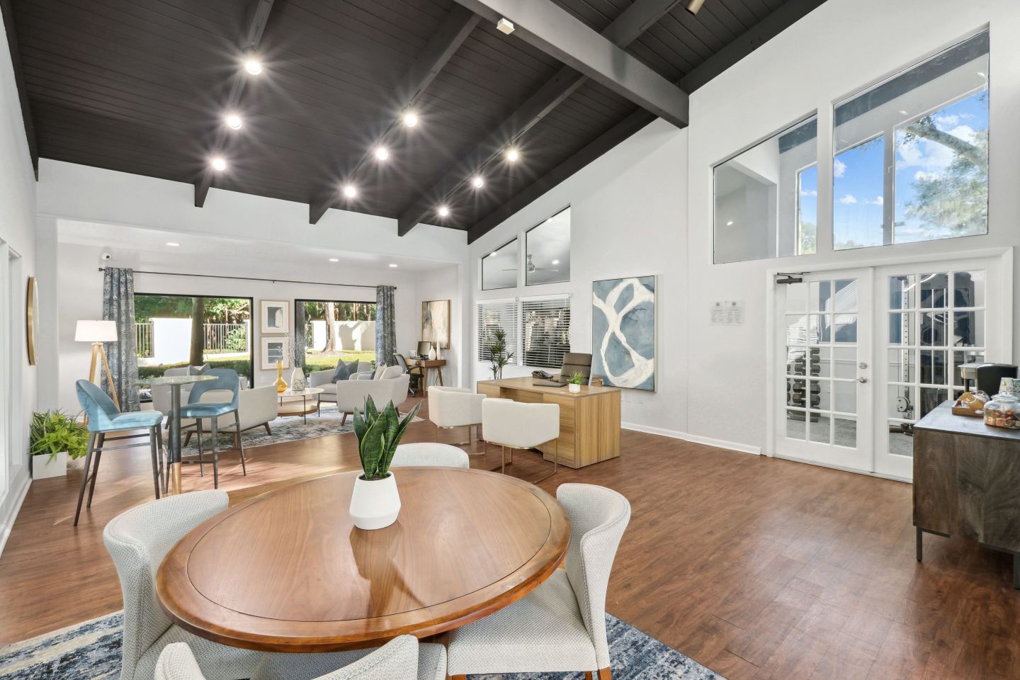 Pointe at Carrollwood Image 23