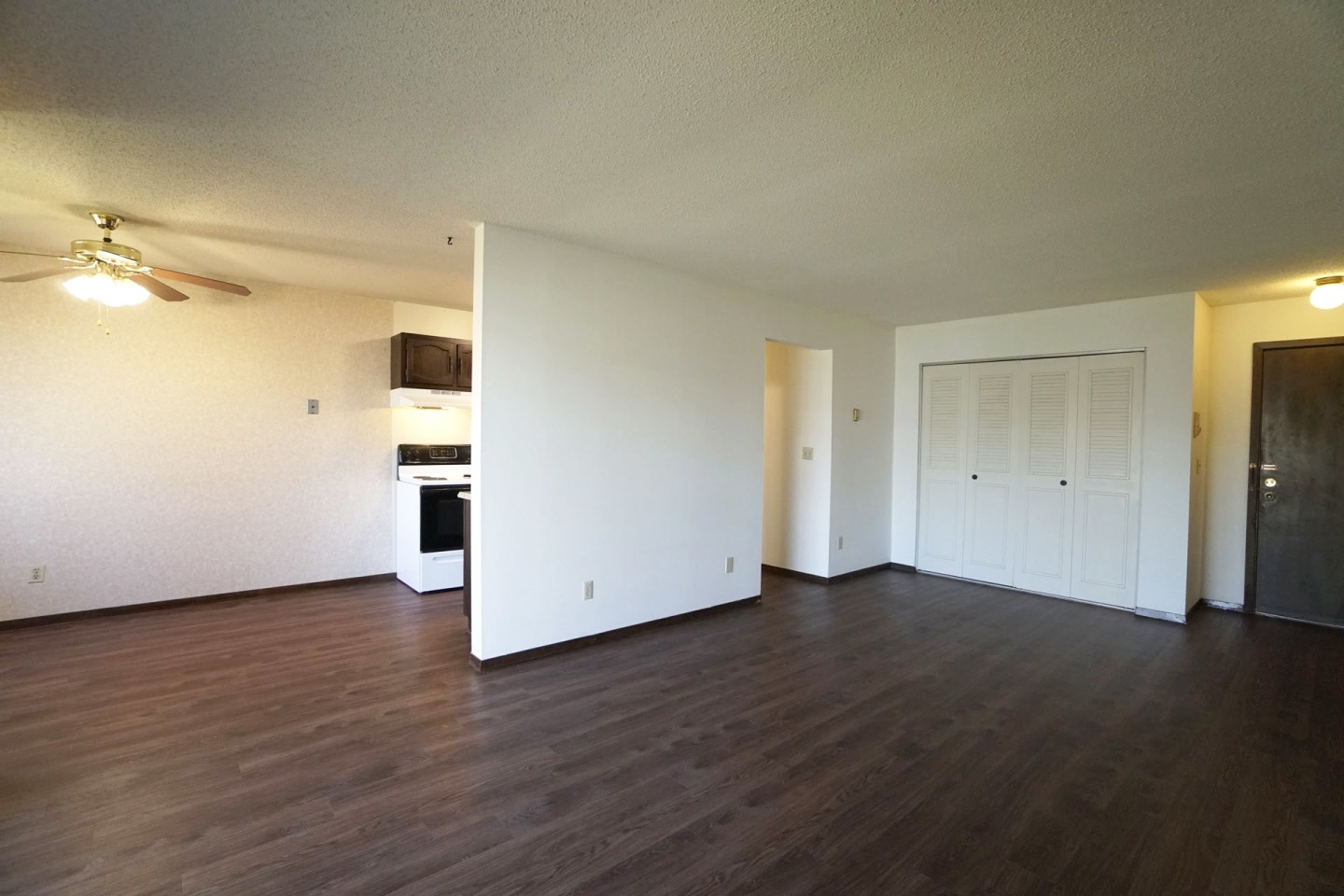 Charlton Place Image 13
