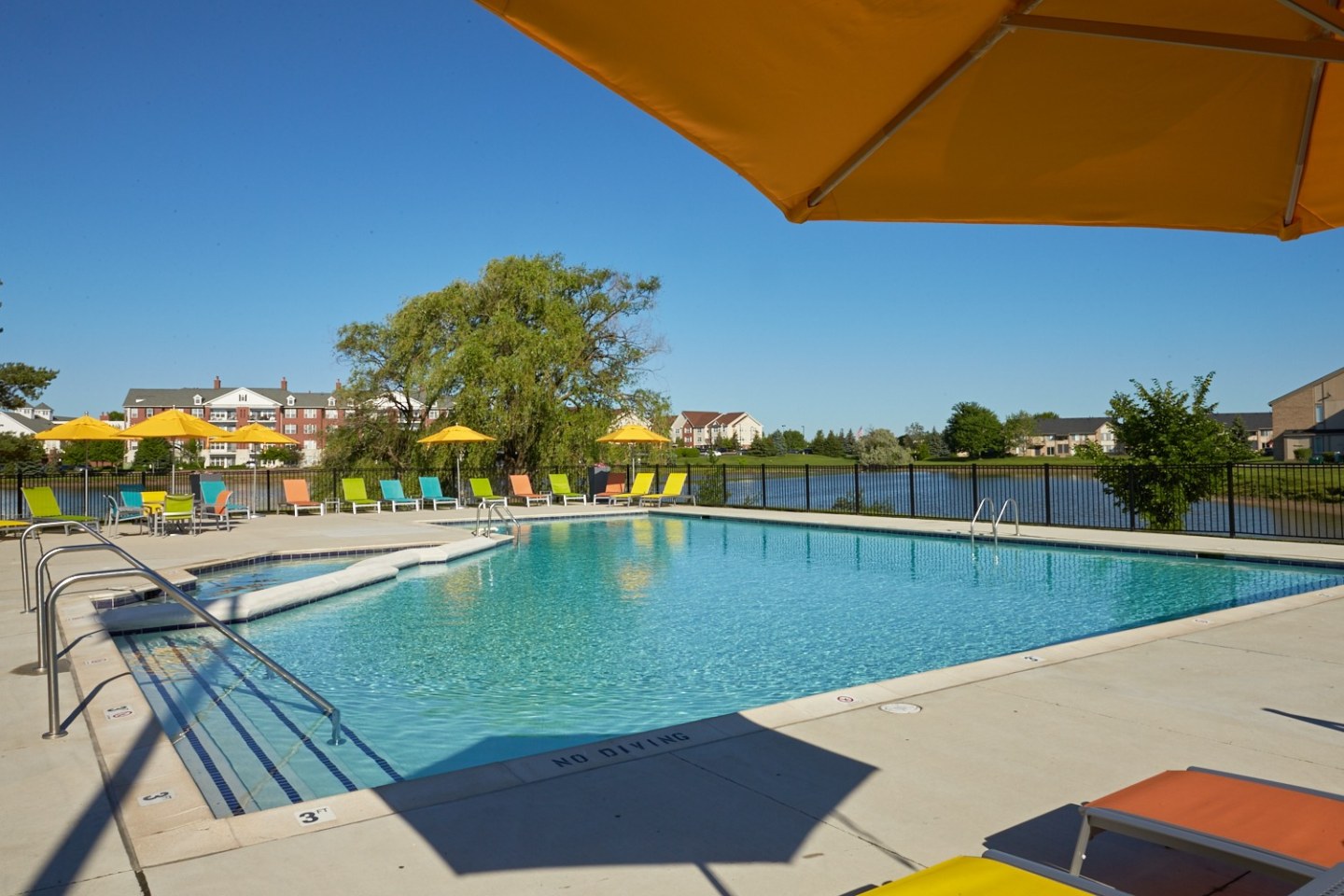 Lakeside Terraces Image 5