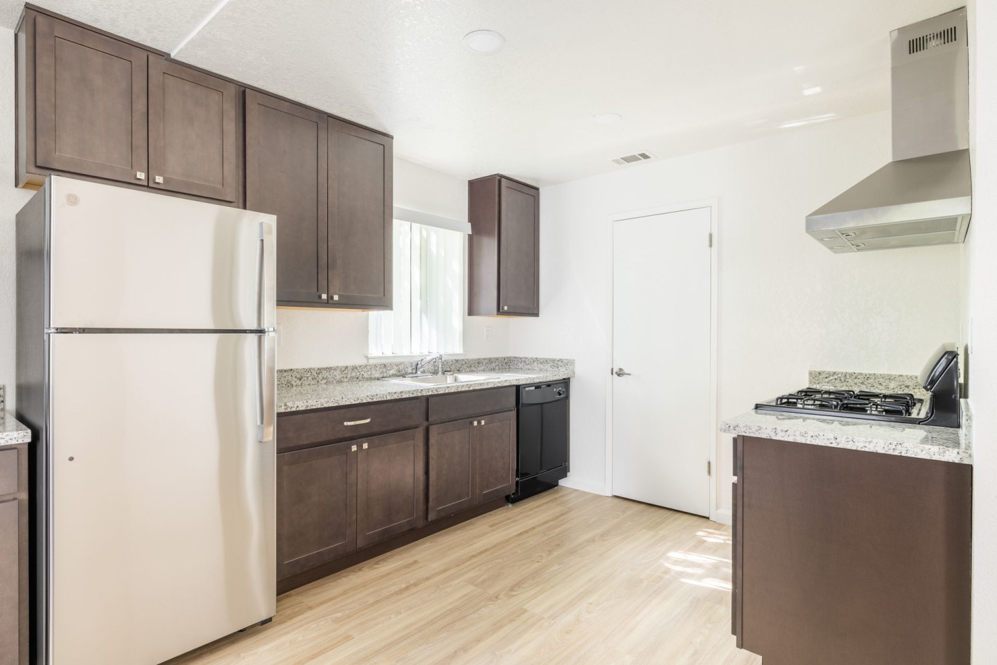 Manteca Golf and Tennis Villas Image 3