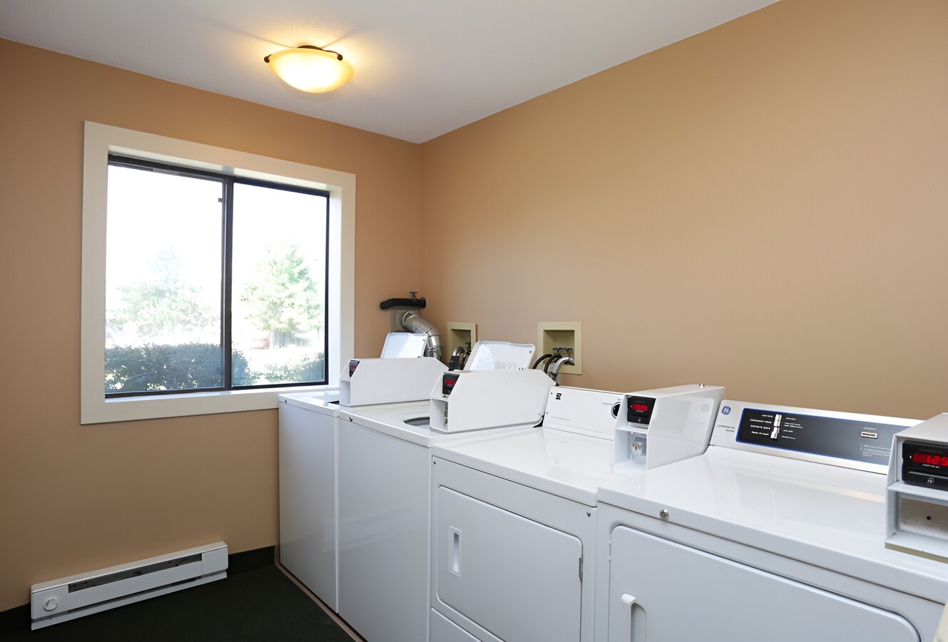 Sugar Hill Apartments Image 3